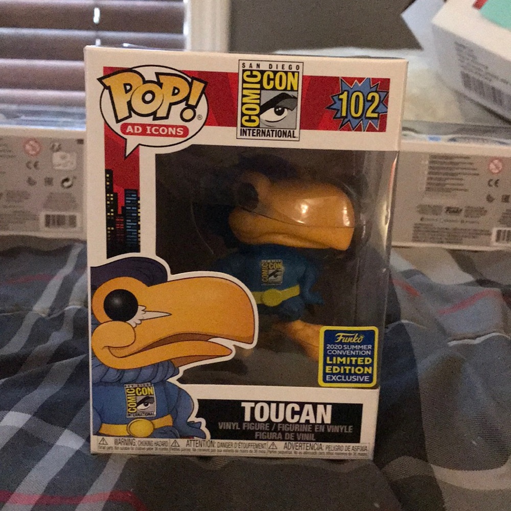 Comicon Toucan as Super Hero SDCC funko POP Rare